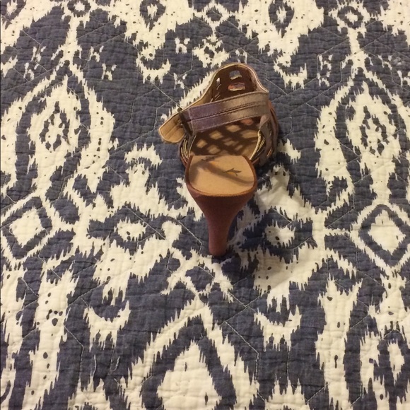 Anthropologie Pink and Gold Heels - Picture 3 of 8
