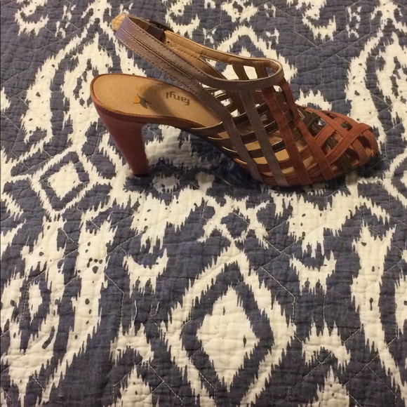 Anthropologie Pink and Gold Heels - Picture 4 of 8