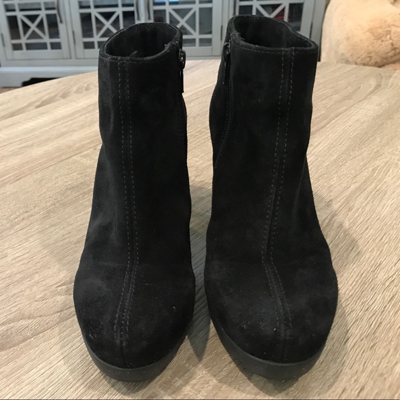 La Canadienne Malin Suede Bootie - Picture 3 of 8