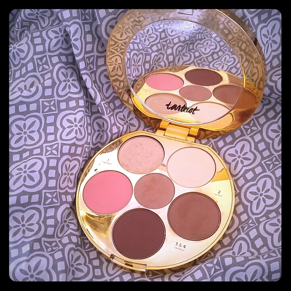 Tarteist x @MakeupShayla Contour Palette