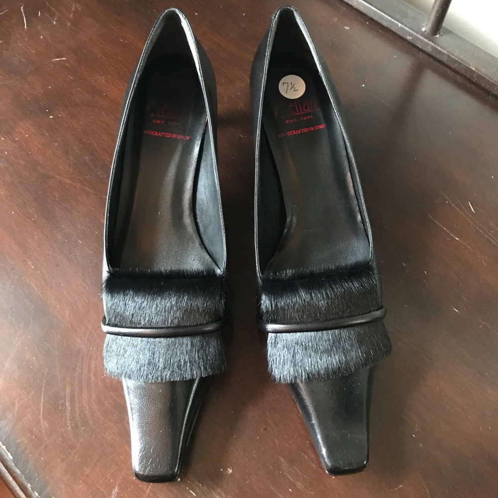 Melian Black Haired Leather Shoe -S10