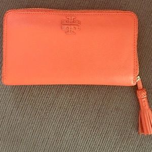 Tory Burch Taylor Zip Continental Wallet