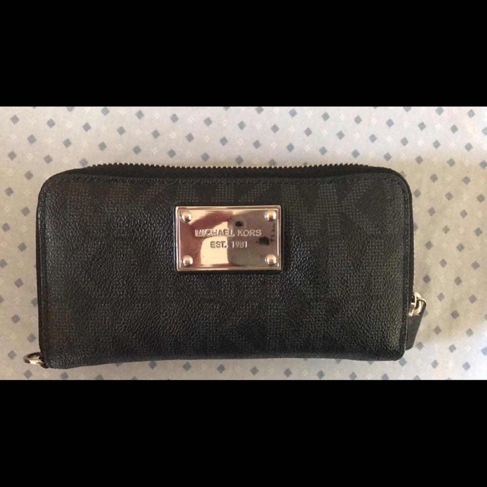 Michael Kors wallet