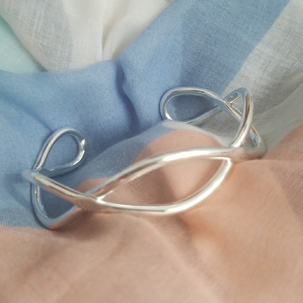 NWT Silver Bracelet