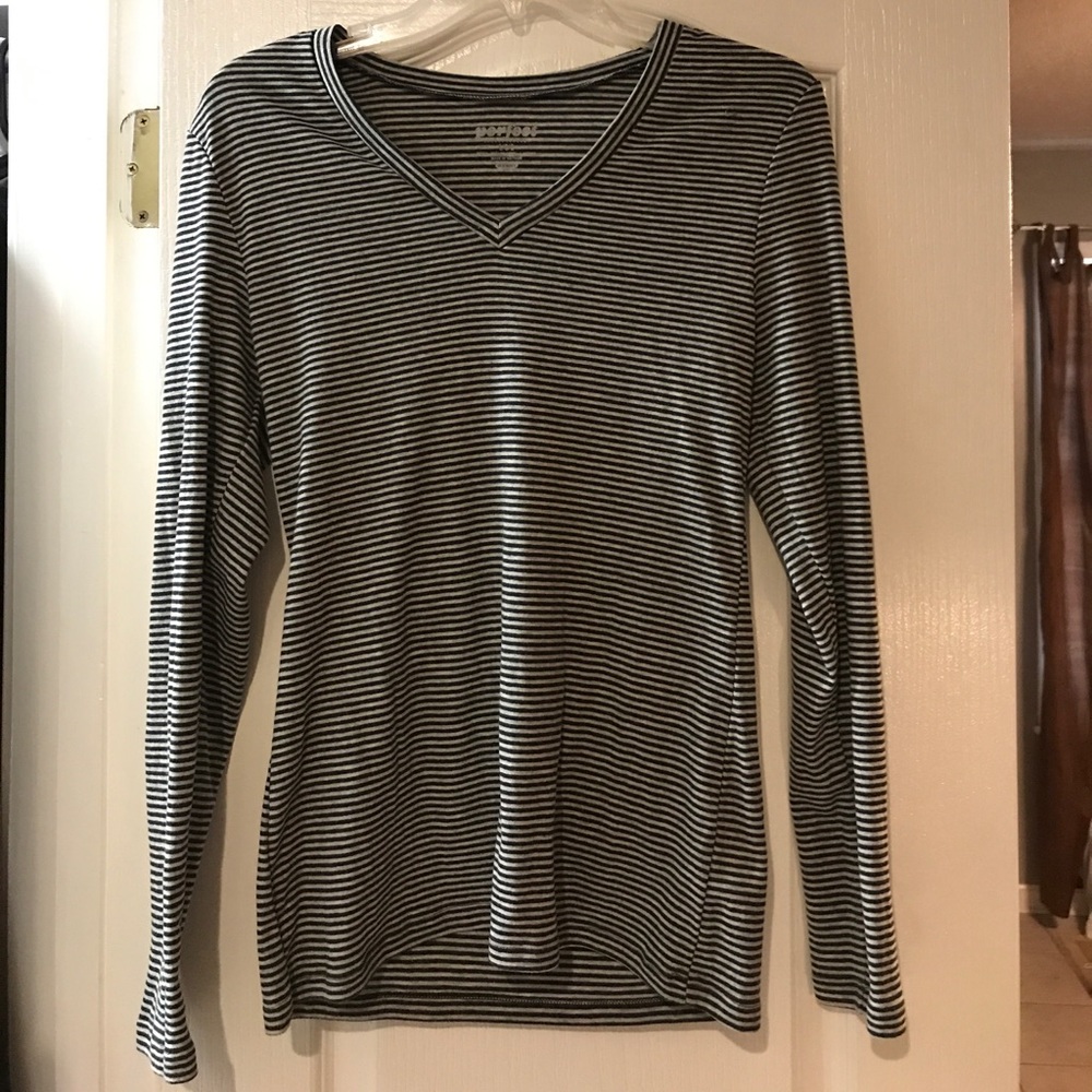 NWT old navy perfect long sleeve tee v-neck