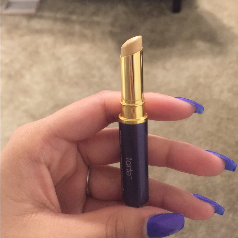 Tarte - light sand concealer