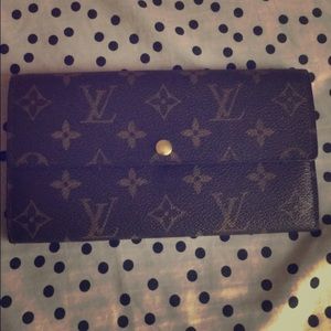 Louis Vuitton Sarah Monogram Wallet