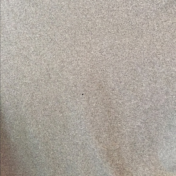 Under Armour Tshirt - Picture 3 of 3