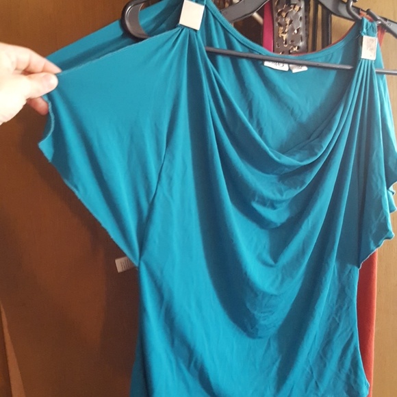 Top and shoes - Picture 3 of 8