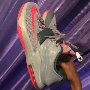 Nike KD boys gradeschool shoes