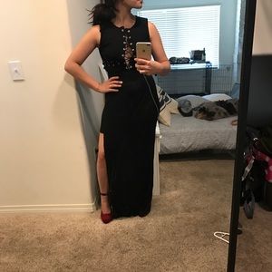 BLACK AND GREY MINI/MAXI SKIRT