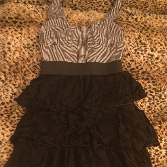 Black ruffled striped dress with stretch! - Picture 1 of 3