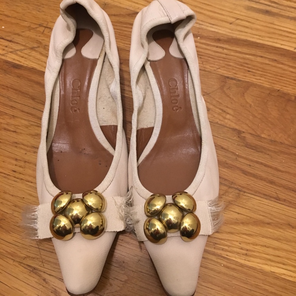 Vintage Chloe cream pumps with gold accents