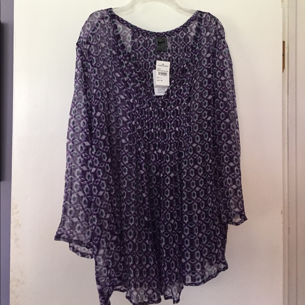Beautiful sheer blouse from Casual Studio NWT Sz L