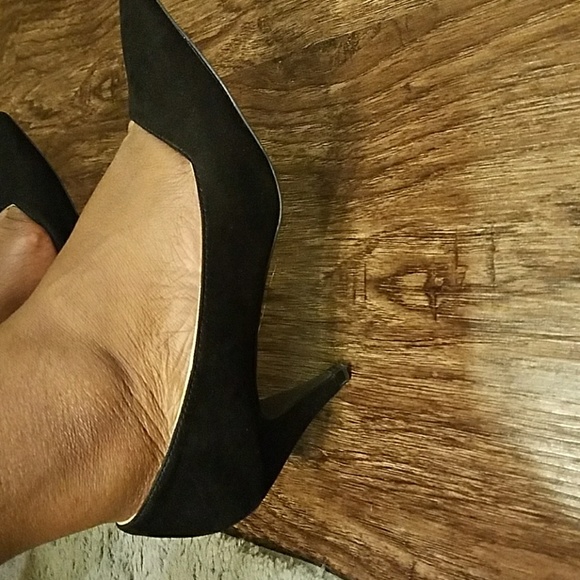 Shoes - Picture 4 of 6