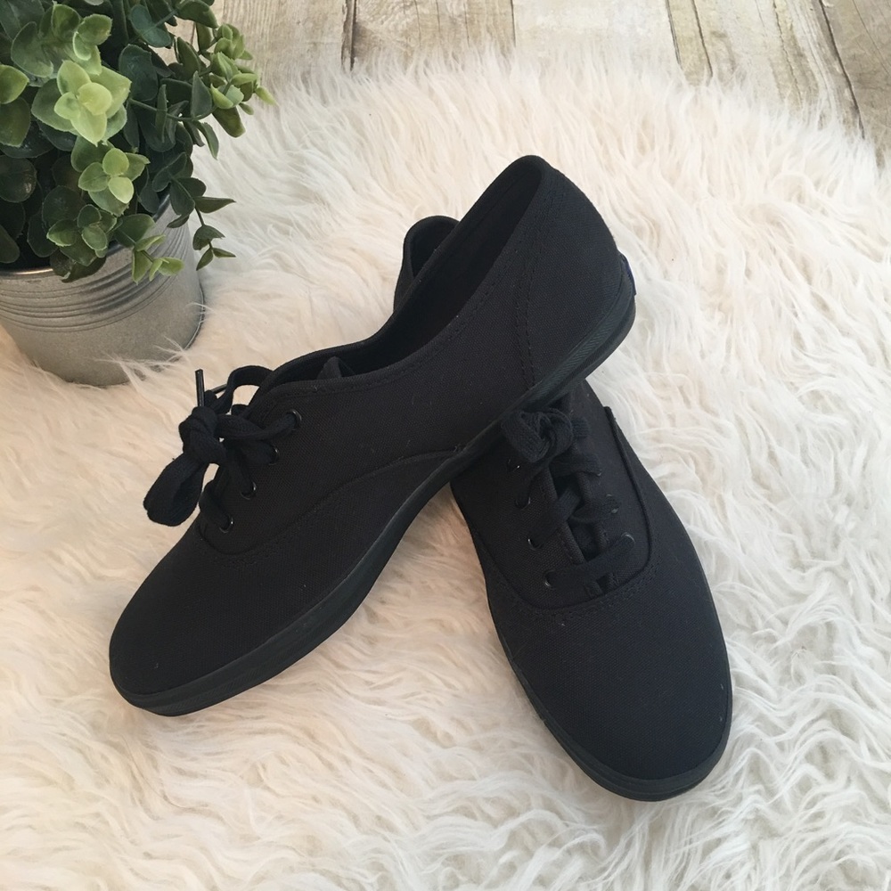 NWOT Keds Champion Originals Black/Black Wide