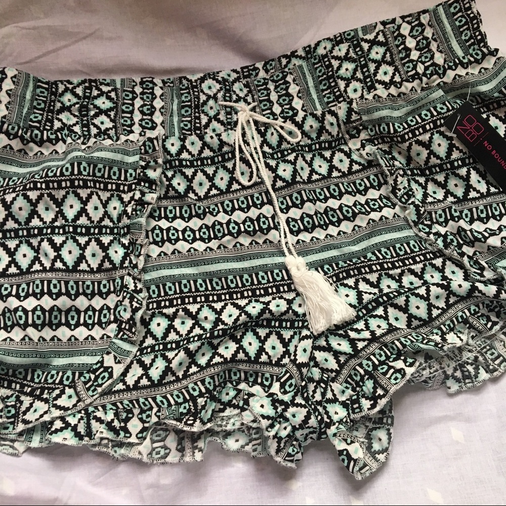 ✨ TRIBAL PRINT SHORTS ✨