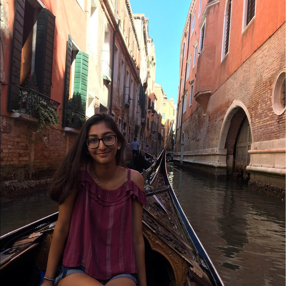 Meet your Posher, Anjali