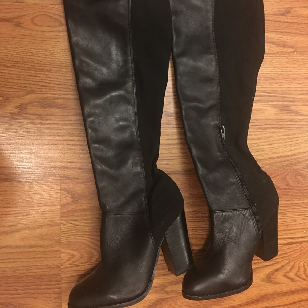 Gianni Bini Knee high boots, never worn.