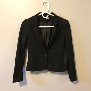 One button blazer