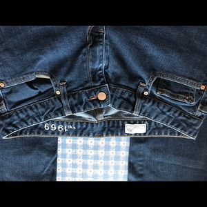 GAP 1969 Size 30 Curvy Jeans