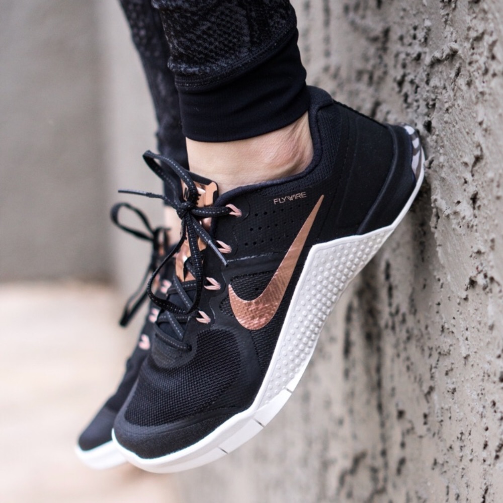 ISO ROSE GOLD METCONS