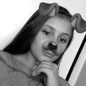 Meet your Posher, Kathia