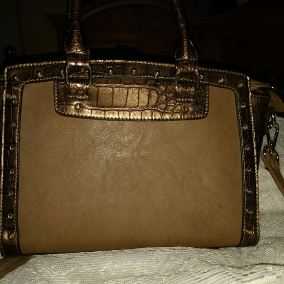 Purse - Picture 1 of 1