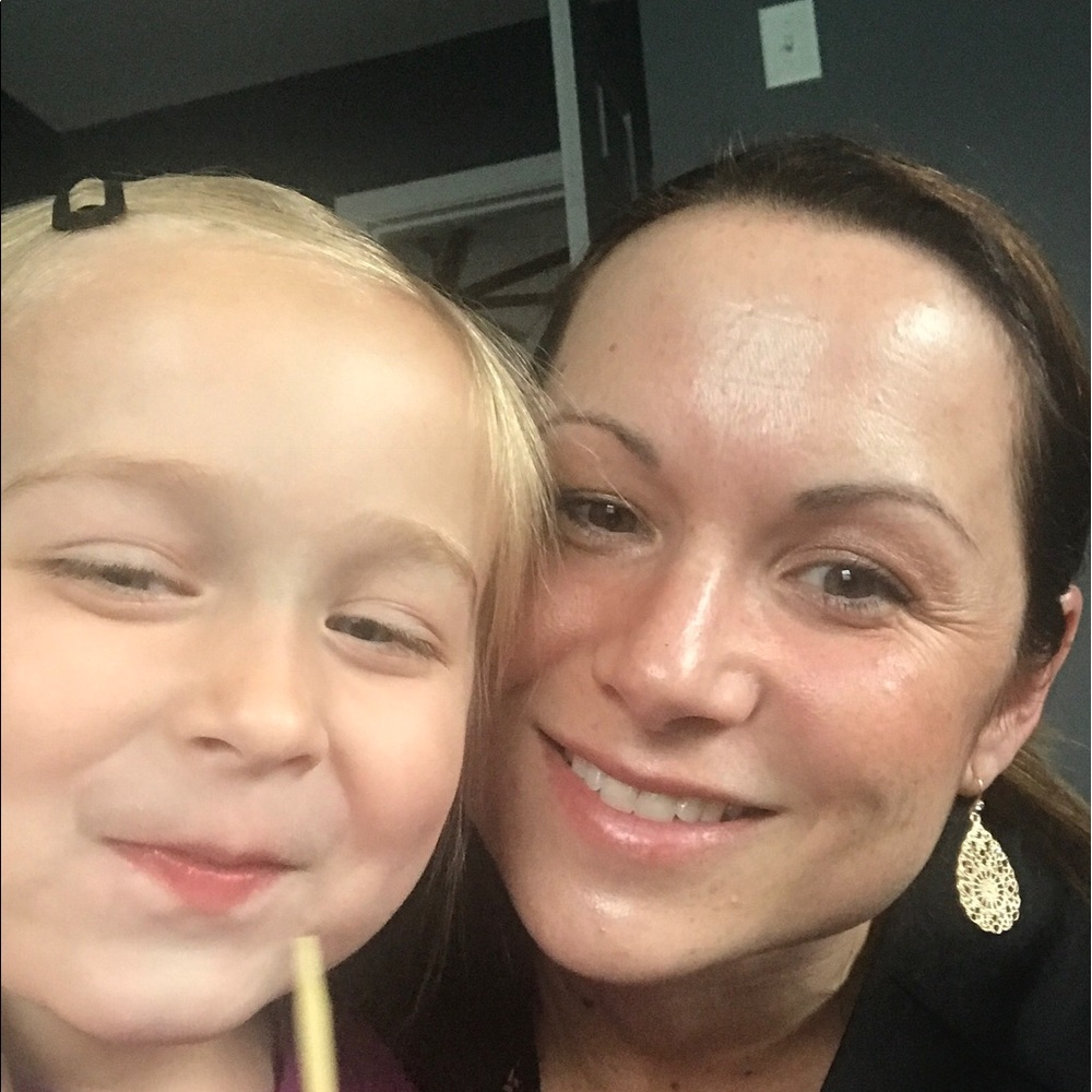 Meet your Posher, Nicole