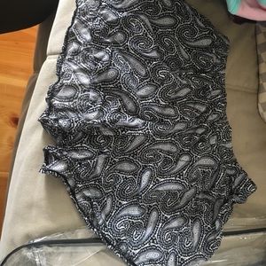 VERY CUTE SOFT FLOWY SHORTS FROM BRANDY MELVILLE