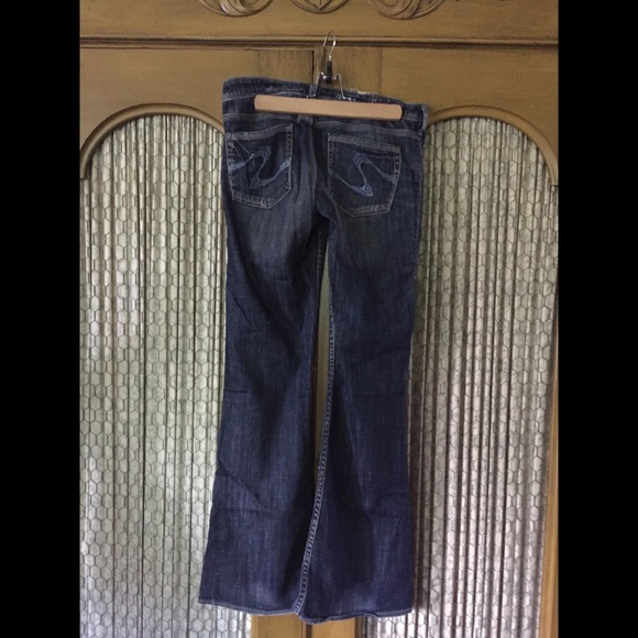 Dark Rinse Silver Blue Jeans - Picture 7 of 7
