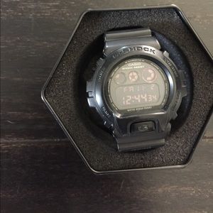 G-shock watch matte black