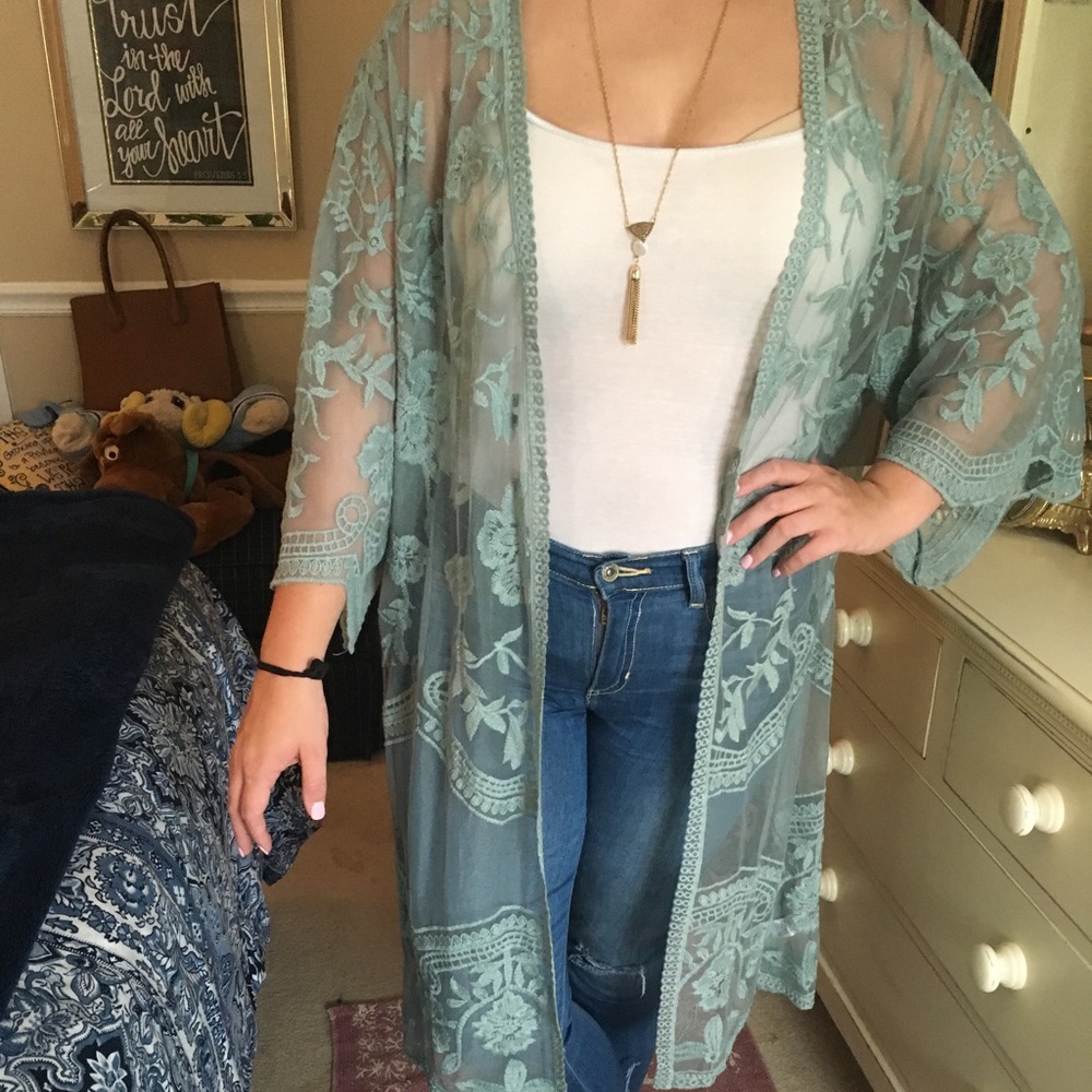 Dusty Sage Lace Kimono