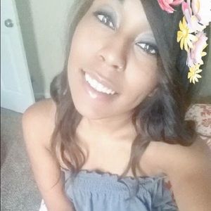 Meet your Posher, Celeste