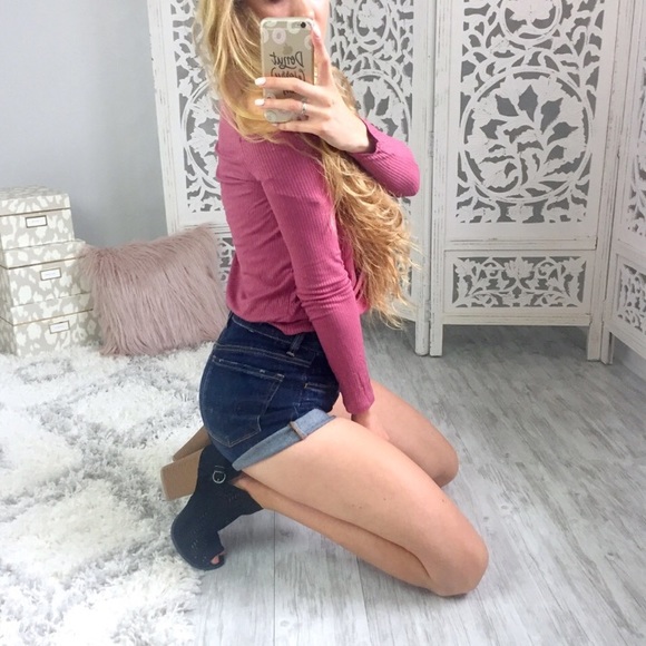 Cold Shoulder Mauve Top - Picture 2 of 5