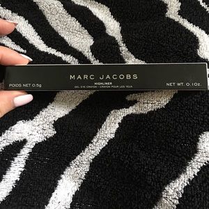 BNIB Marc Jacobs highliner