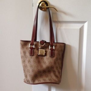 NWOT D&B small bucket bag