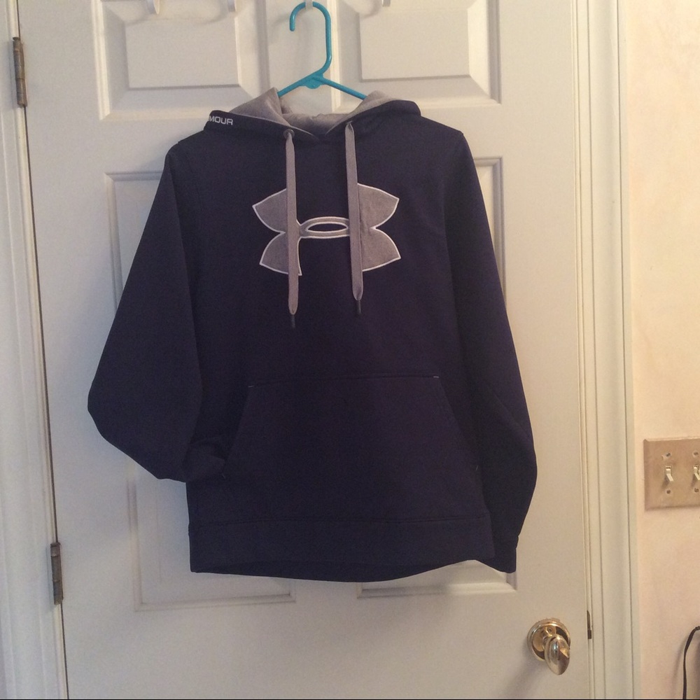 Under Armour sweatshirt