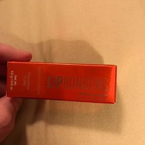 Younique lip bon bons