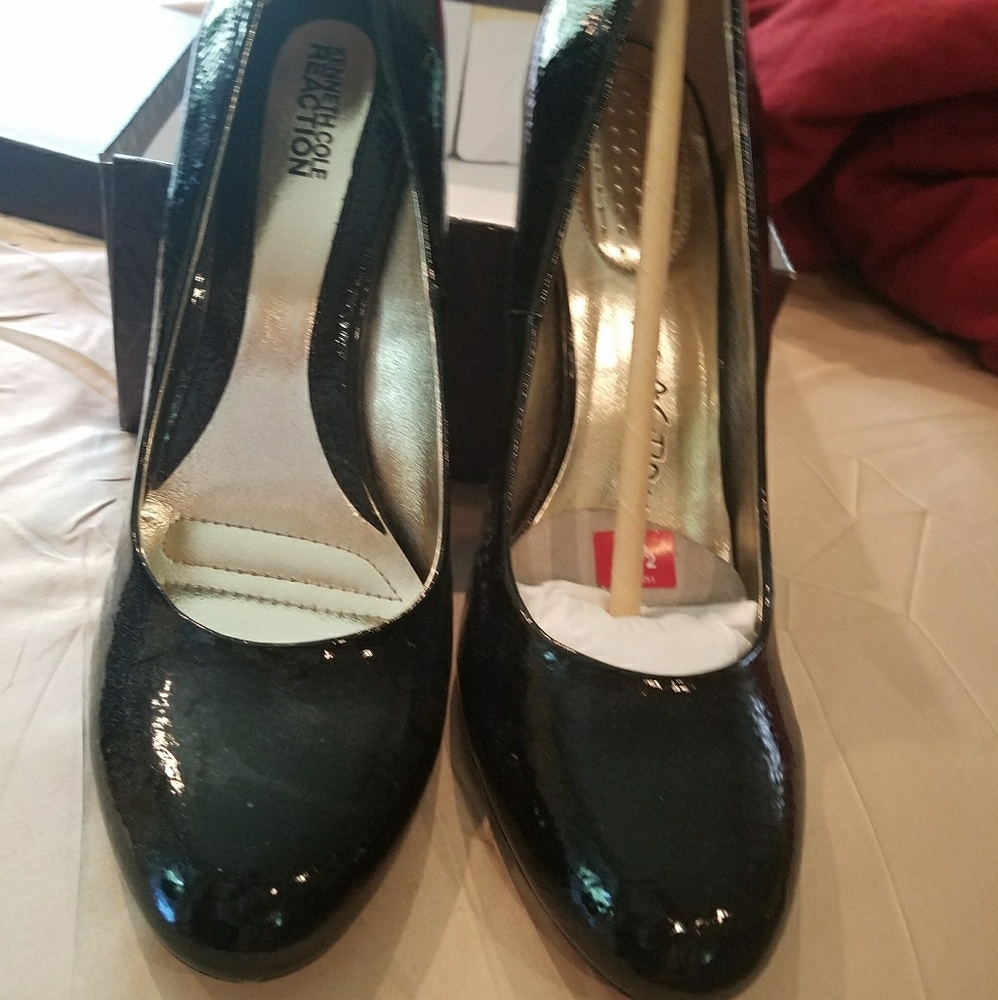 Kenneth cole pumps.  Brand new
