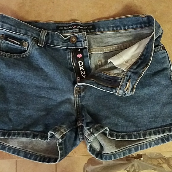 Vintage DKNY Denim Shorts Sz 3 Jr - Picture 1 of 4