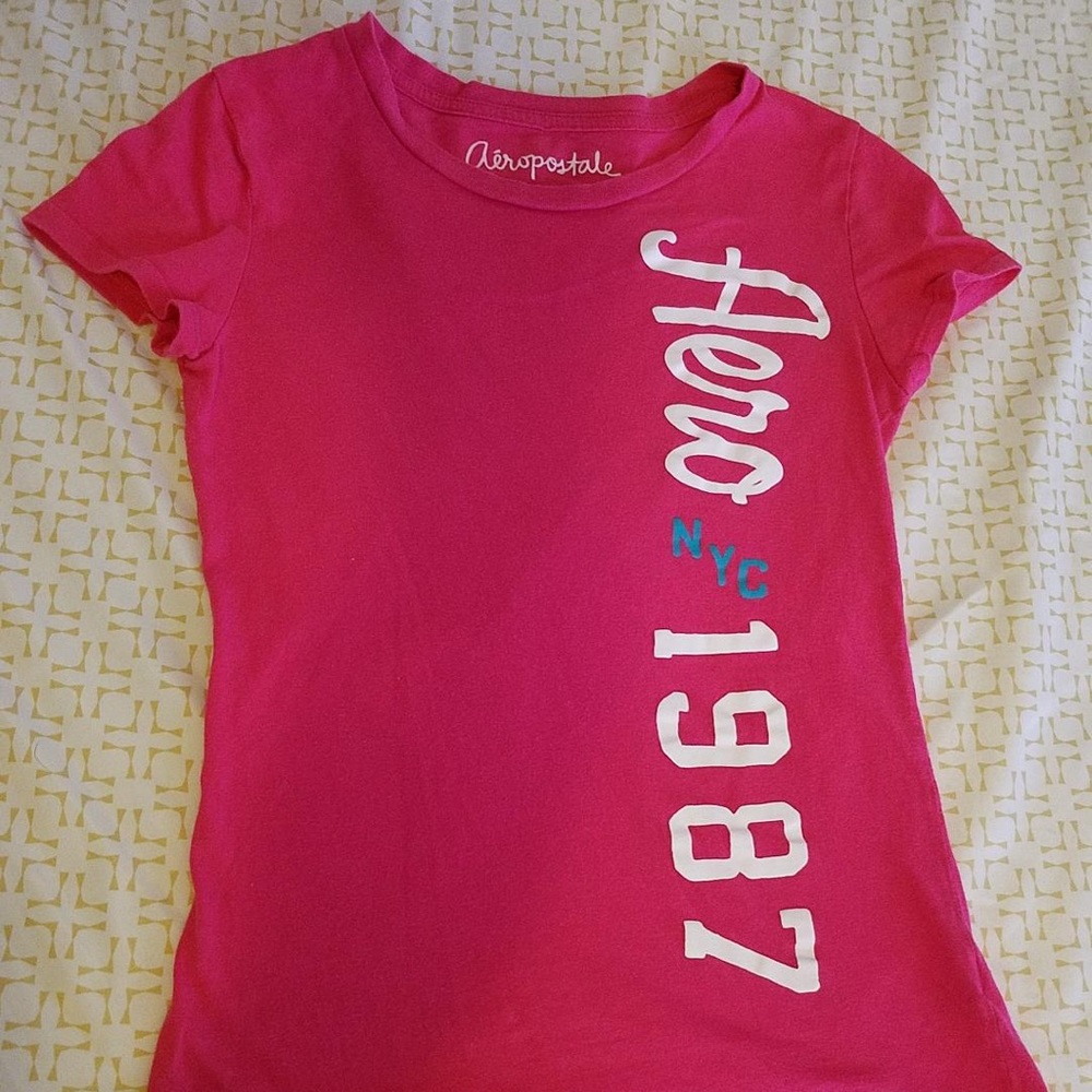 Aeropostale fitted top (size M)