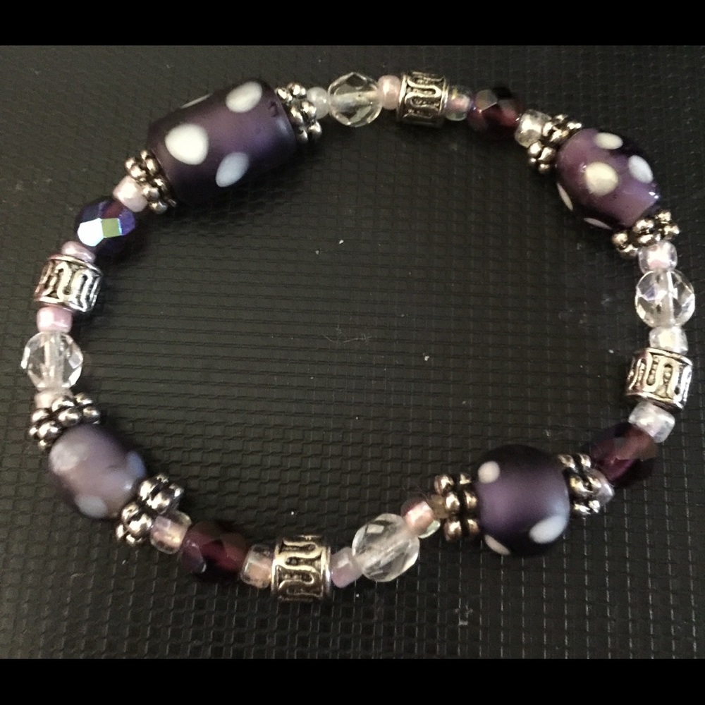 Handmade beaded bracelet with all ceramic beads.