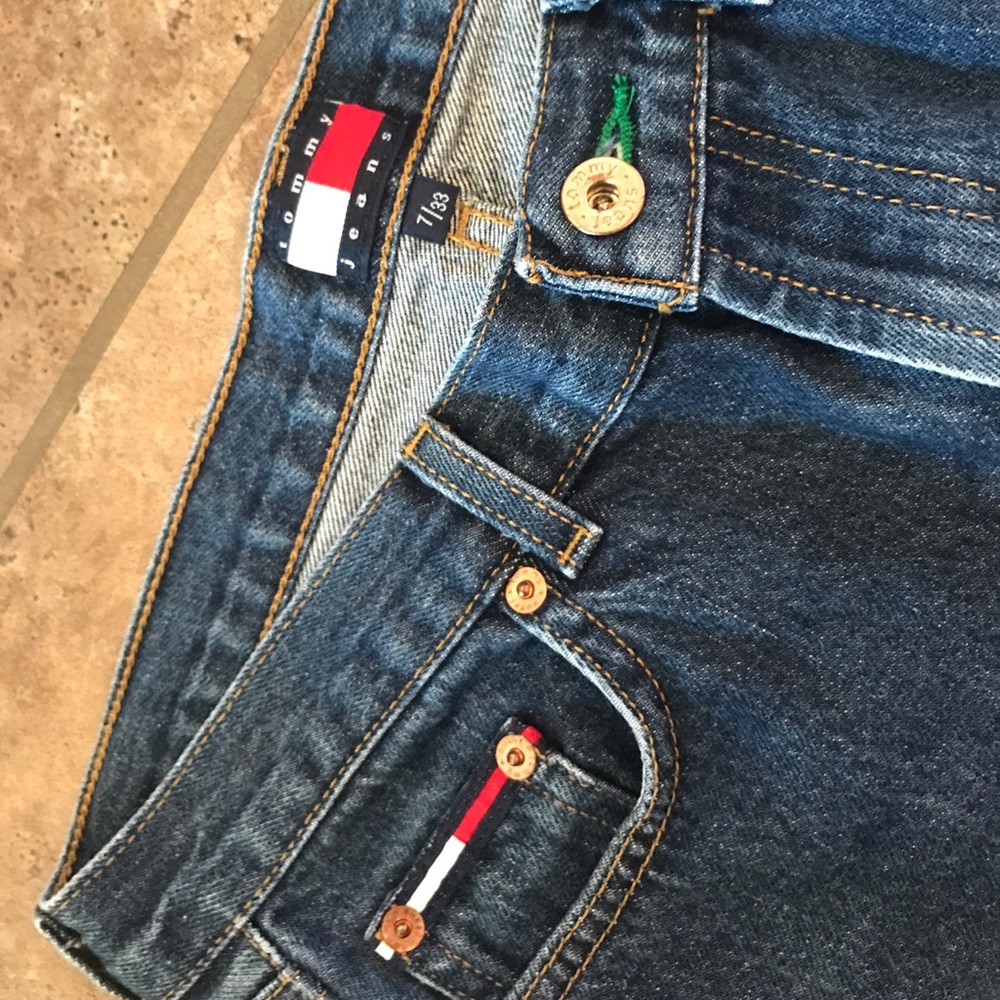 Authentic Tommy Hilfiger Jean shorts!