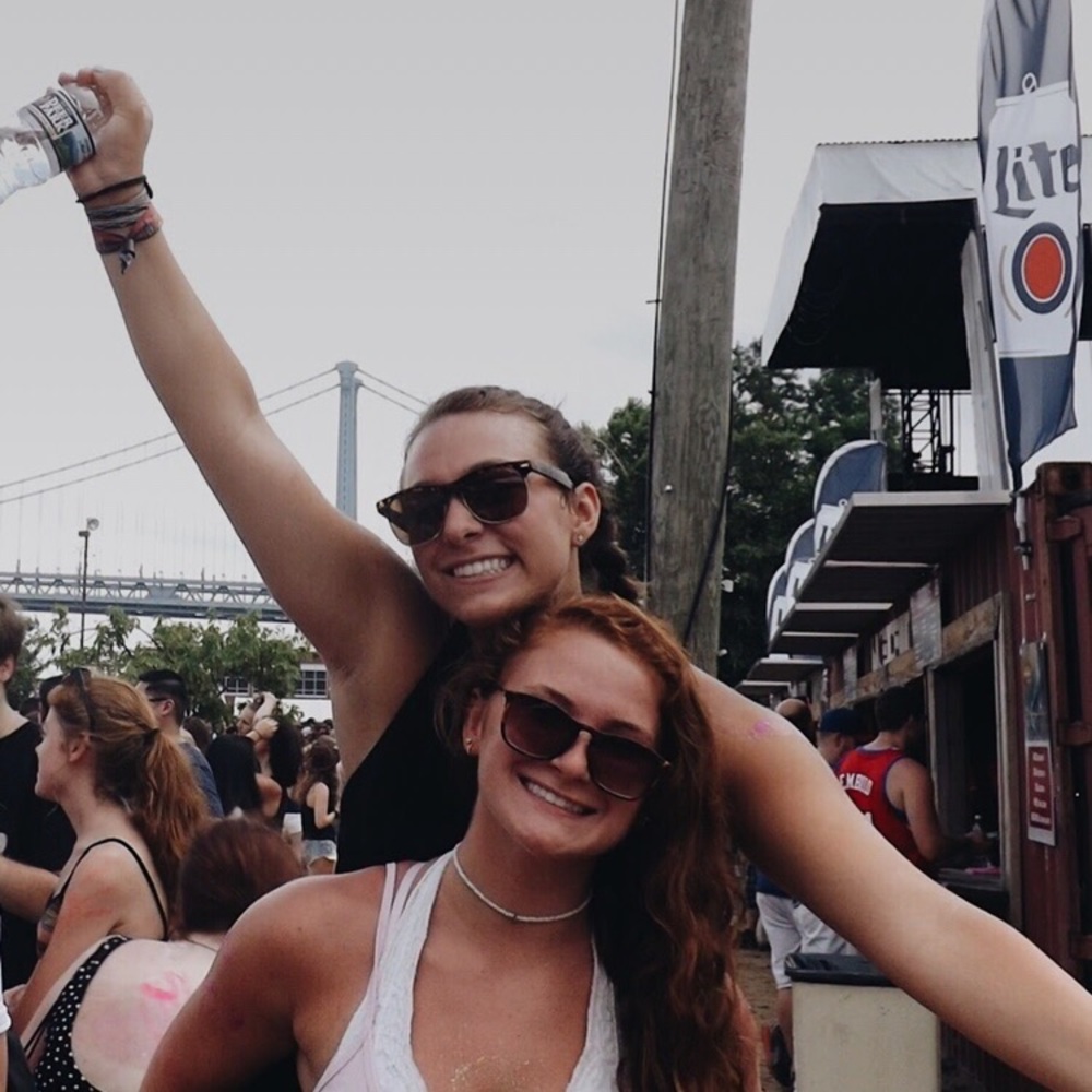 Meet your Posher, Olivia