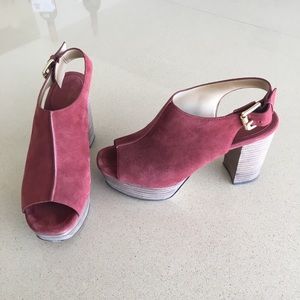 Peep toe sandal heels