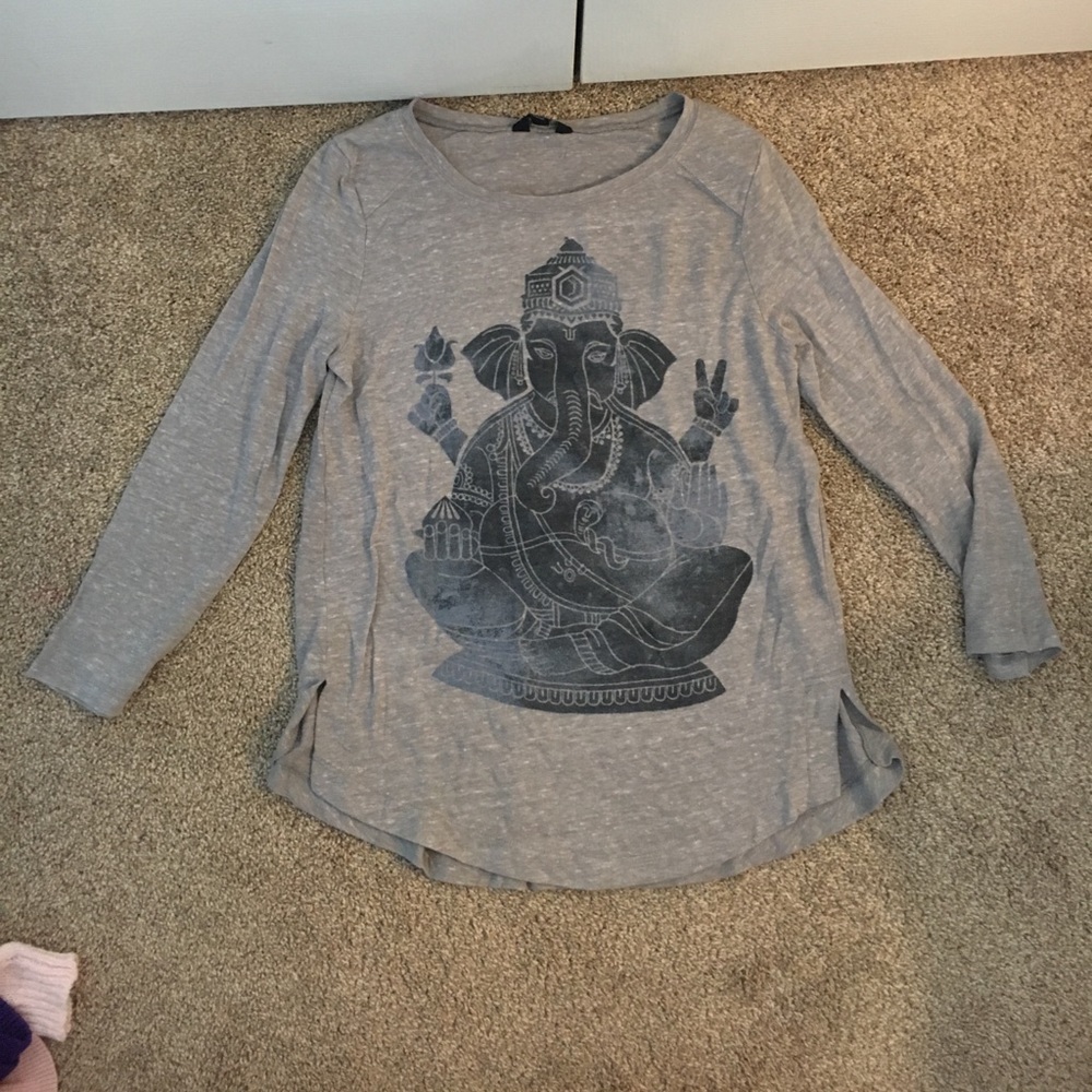 Quarter sleeve shirt