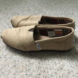 Tan Burlap Slip-on Toms