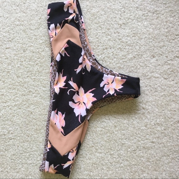 Acacia Aloha Mentawai Bottoms LOOKING TO TRADE!!! - Picture 2 of 3