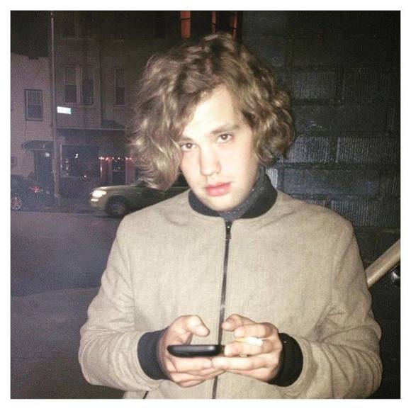 Meet your Posher, Max - Picture 1 of 1